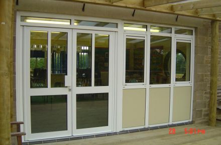 توليد درب و پنجره دوجداره UPVC ، تعويض درب و پنجره قديمي